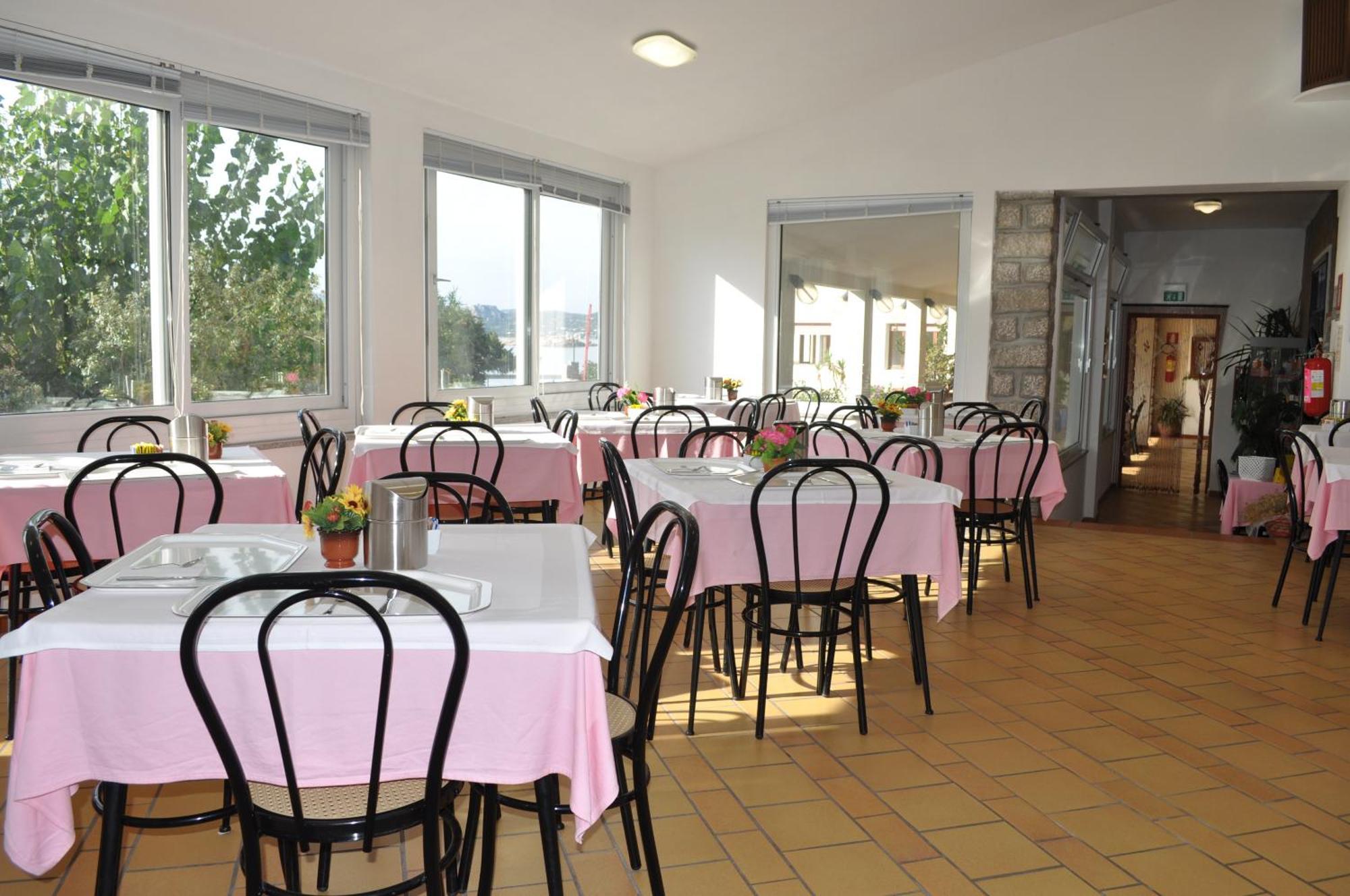 Hotel Nido D'aquila 3*